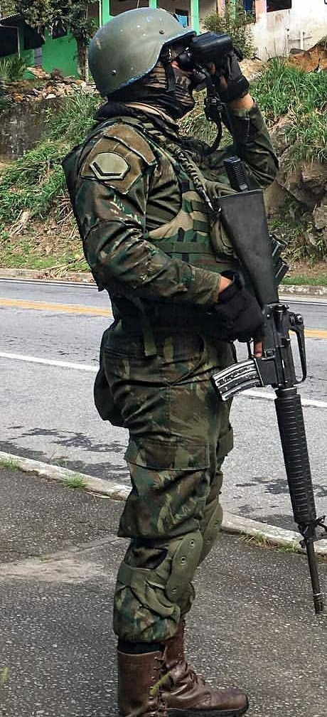 Brazilian marines military uniform lizard camouflage